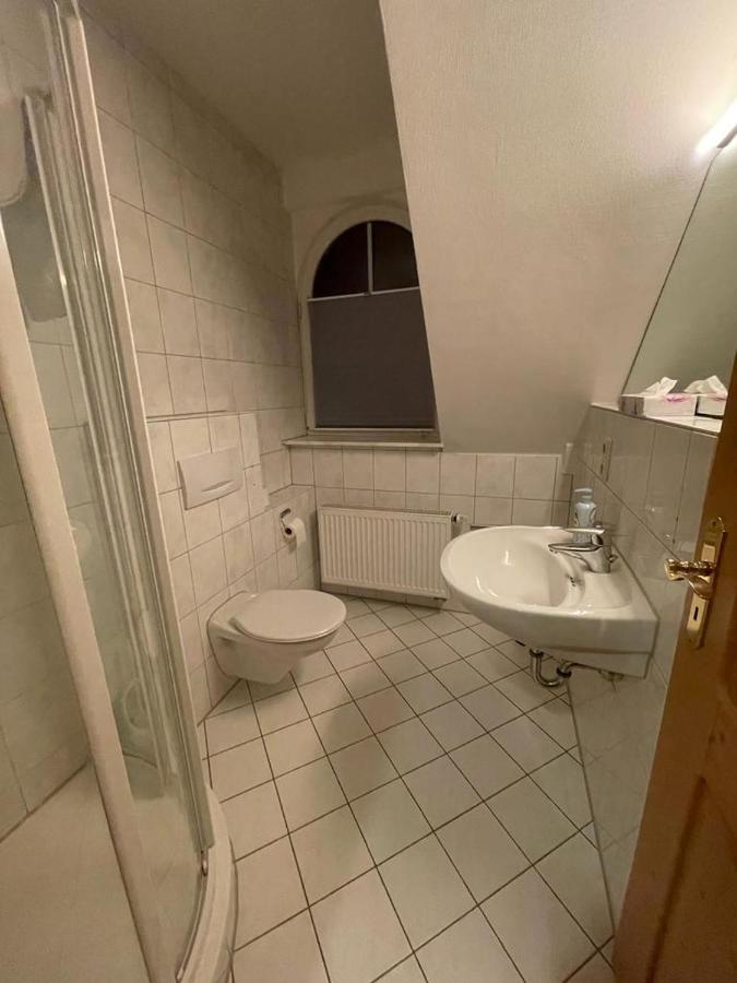 Hotel Und Restaurant Gruner Hahn Elsenfeld Exterior foto